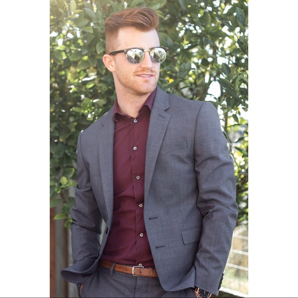 Men’s Suit - Picture 2 of 4